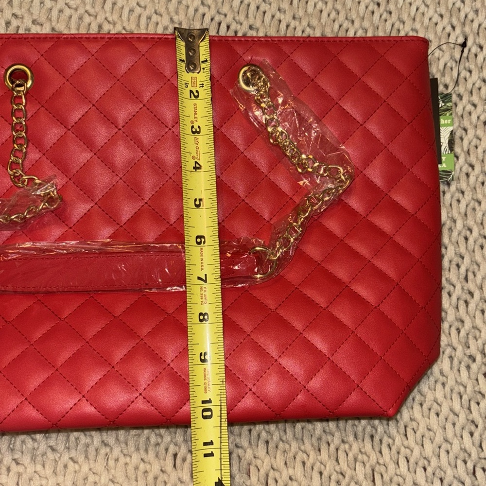 🆕 Badgley Mischka Red Quilted Chain Strap Bag - Vegan Leather - Picture 12 of 15